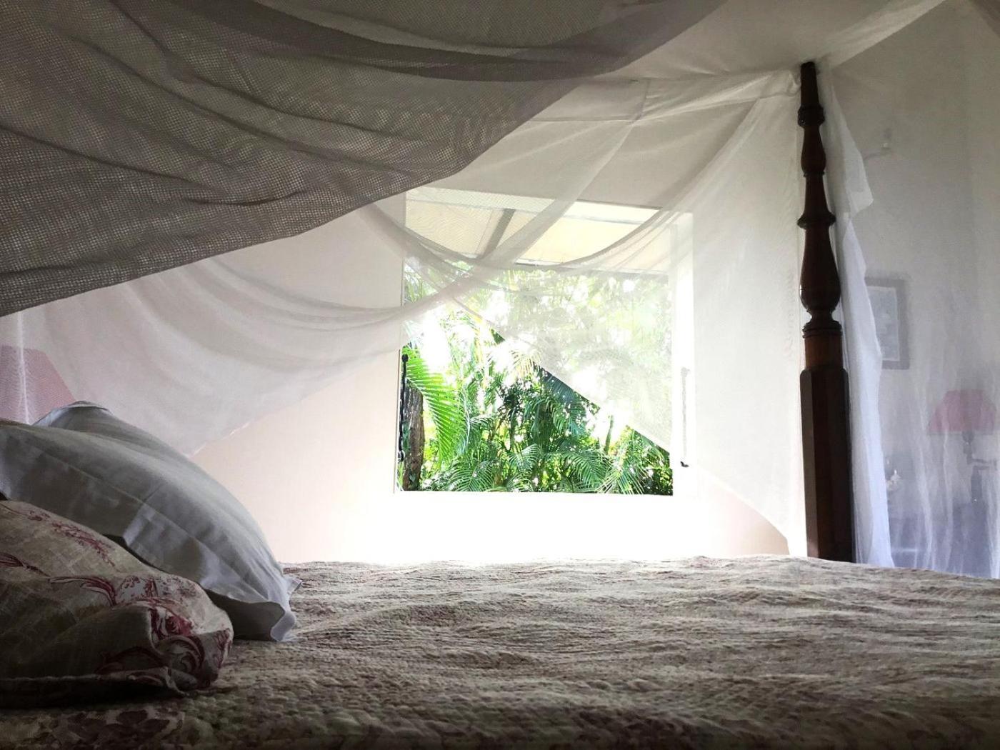 Beausejour Guest House Pointe-Noire Esterno foto
